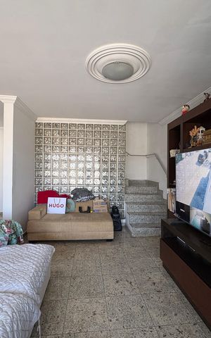 Casa para alugar com 220m², 4 quartos e 5 vagas