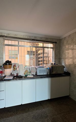 Casa para alugar com 220m², 4 quartos e 5 vagas