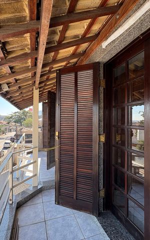 Casa para alugar com 220m², 4 quartos e 5 vagas
