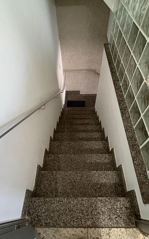 Casa para alugar com 220m², 4 quartos e 5 vagas