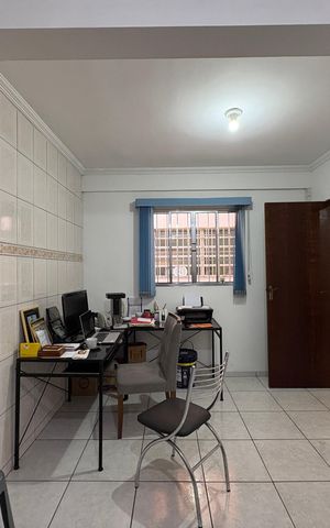 Casa para alugar com 220m², 4 quartos e 5 vagas