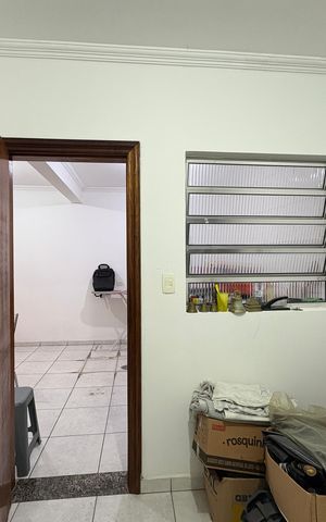 Casa para alugar com 220m², 4 quartos e 5 vagas