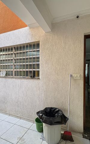 Casa para alugar com 220m², 4 quartos e 5 vagas