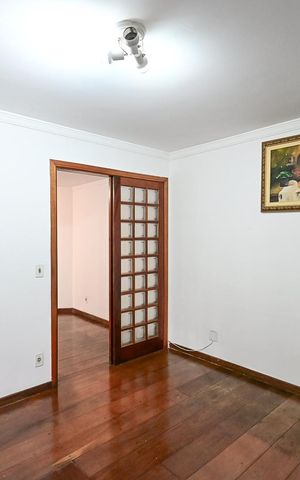 Casa à venda com 200m², 3 quartos e 3 vagasSala de Tv