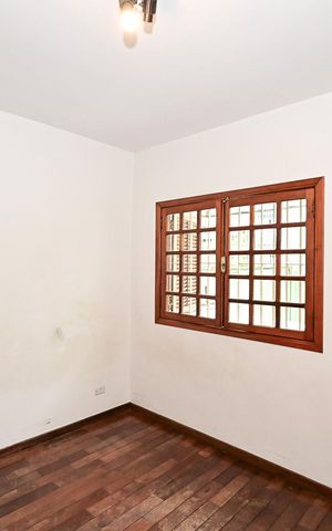 Casa à venda com 200m², 3 quartos e 3 vagasSuíte