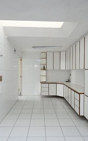 Casa à venda com 200m², 3 quartos e 3 vagasCozinha