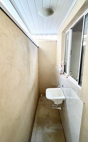 Casa para alugar com 40m², 1 quarto e sem vagaÁrea Serviço