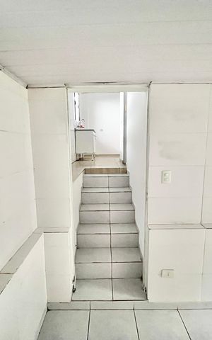 Casa para alugar com 40m², 1 quarto e sem vagaEscada