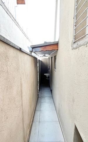 Casa para alugar com 40m², 1 quarto e sem vagaÁrea Serviço