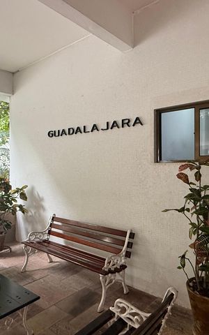 Apartamento para alugar com 105m², 3 quartos e 1 vaga Apartamento para alugar com 105m², 3 quartos e 1 vagaFachada