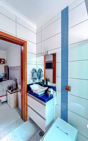 Casa à venda com 213m², 4 quartos e 4 vagasBanheiro da Suíte 2