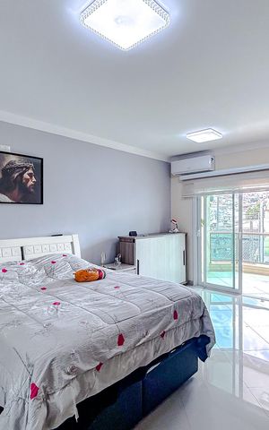 Casa à venda com 213m², 4 quartos e 4 vagasQuarto 4 - Suíte