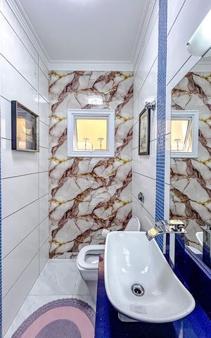 Casa à venda com 213m², 4 quartos e 4 vagasLavabo