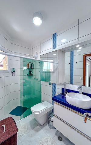 Casa à venda com 213m², 4 quartos e 4 vagasBanheiro da Suíte 4