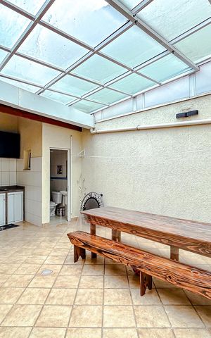 Casa à venda com 213m², 4 quartos e 4 vagasÁrea gourmet