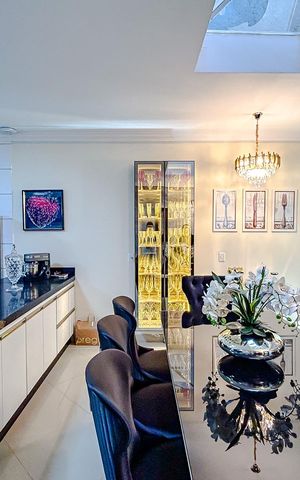 Casa à venda com 213m², 4 quartos e 4 vagasCozinha