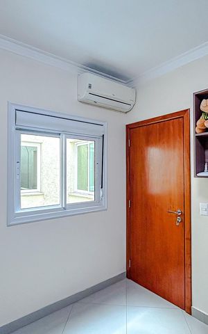 Casa à venda com 213m², 4 quartos e 4 vagasQuarto 2 - Suíte