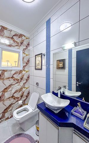 Casa à venda com 213m², 4 quartos e 4 vagasLavabo