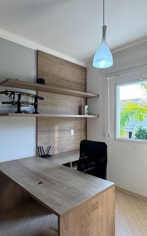 Casa de condomínio à venda com 232m², 3 quartos e 4 vagas Casa de condomínio à venda com 232m², 3 quartos e 4 vagasEscritório