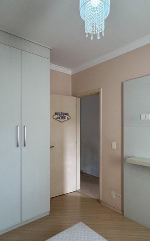 Casa de condomínio à venda com 232m², 3 quartos e 4 vagas Casa de condomínio à venda com 232m², 3 quartos e 4 vagasQuarto