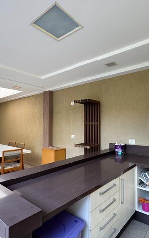 Casa de condomínio à venda com 232m², 3 quartos e 4 vagas Casa de condomínio à venda com 232m², 3 quartos e 4 vagasÁrea gourmet