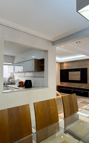Casa de condomínio à venda com 232m², 3 quartos e 4 vagas Casa de condomínio à venda com 232m², 3 quartos e 4 vagasSala de Jantar