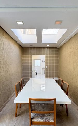 Casa de condomínio à venda com 232m², 3 quartos e 4 vagas Casa de condomínio à venda com 232m², 3 quartos e 4 vagasÁrea gourmet