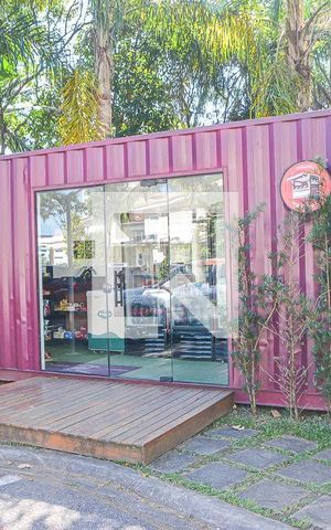 Casa de condomínio à venda com 232m², 3 quartos e 4 vagas Casa de condomínio à venda com 232m², 3 quartos e 4 vagasÁrea comum