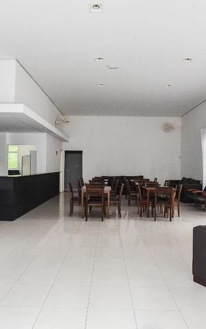 Casa de condomínio à venda com 232m², 3 quartos e 4 vagas Casa de condomínio à venda com 232m², 3 quartos e 4 vagasÁrea comum - Salão de festas