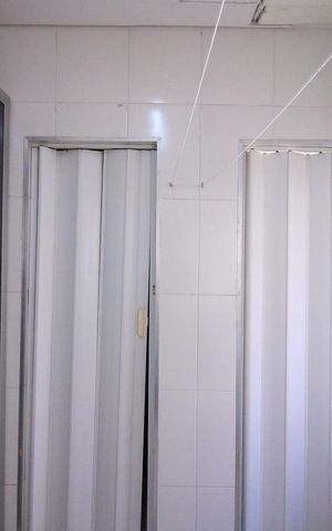 Casa à venda com 240m², 5 quartos e 4 vagas Casa à venda com 240m², 5 quartos e 4 vagasÁrea de Serviço