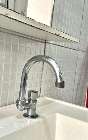 Casa à venda com 120m², 3 quartos e 2 vagasBanheiro