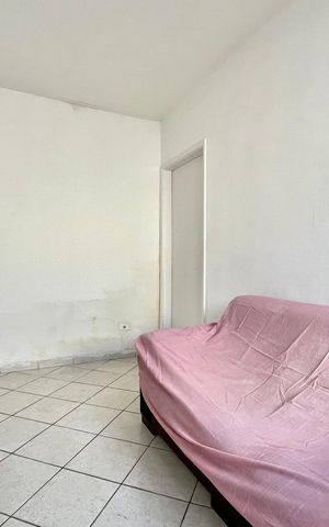 Casa à venda com 120m², 3 quartos e 2 vagasSala