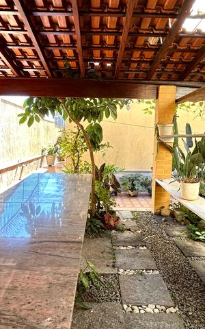 Casa à venda com 354m², 4 quartos e 5 vagas Casa à venda com 354m², 4 quartos e 5 vagasChurrasqueira
