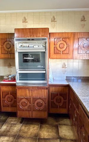 Casa à venda com 354m², 4 quartos e 5 vagas Casa à venda com 354m², 4 quartos e 5 vagasCozinha