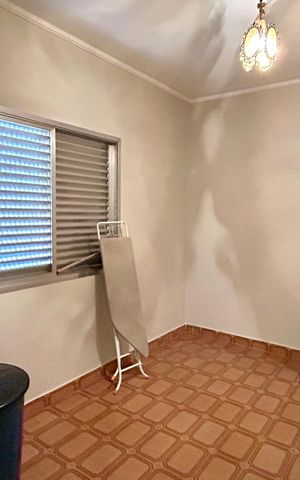 Casa à venda com 354m², 4 quartos e 5 vagas Casa à venda com 354m², 4 quartos e 5 vagasQuarto 1