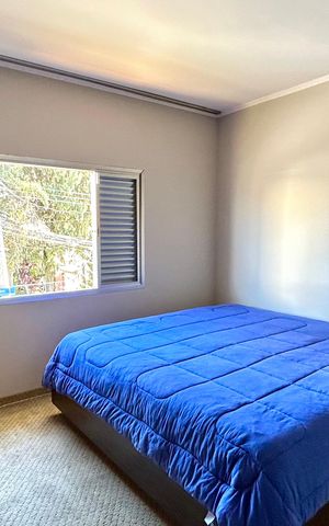 Casa à venda com 354m², 4 quartos e 5 vagas Casa à venda com 354m², 4 quartos e 5 vagasQuarto 4