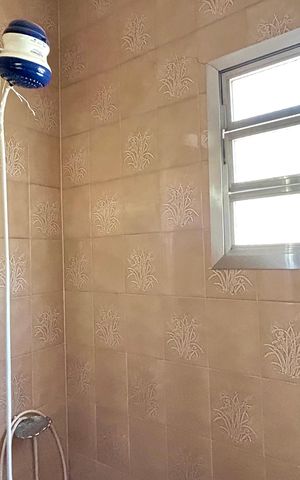 Casa à venda com 354m², 4 quartos e 5 vagas Casa à venda com 354m², 4 quartos e 5 vagasBanheiro 2