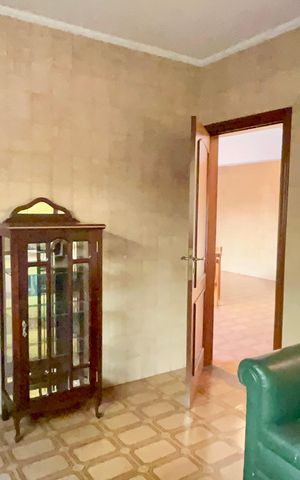 Casa à venda com 354m², 4 quartos e 5 vagas Casa à venda com 354m², 4 quartos e 5 vagasSalão