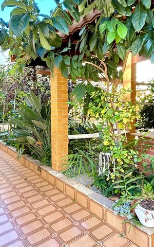 Casa à venda com 354m², 4 quartos e 5 vagas Casa à venda com 354m², 4 quartos e 5 vagasChurrasqueira