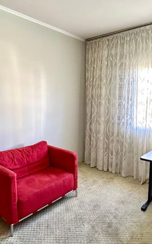 Casa à venda com 354m², 4 quartos e 5 vagas Casa à venda com 354m², 4 quartos e 5 vagasQuarto 2