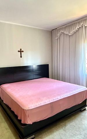 Casa à venda com 354m², 4 quartos e 5 vagas Casa à venda com 354m², 4 quartos e 5 vagasQuarto 3