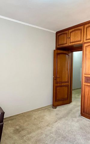 Casa à venda com 354m², 4 quartos e 5 vagas Casa à venda com 354m², 4 quartos e 5 vagasQuarto 2
