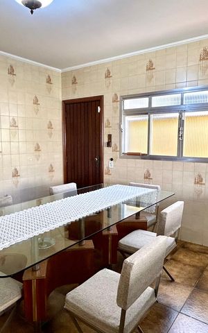 Casa à venda com 354m², 4 quartos e 5 vagas Casa à venda com 354m², 4 quartos e 5 vagasCozinha