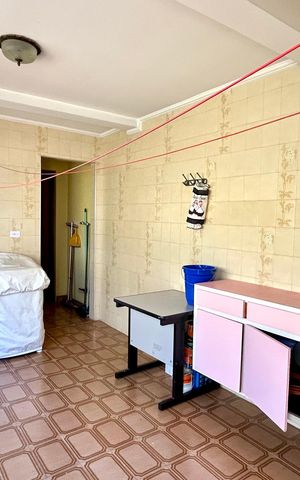 Casa à venda com 354m², 4 quartos e 5 vagas Casa à venda com 354m², 4 quartos e 5 vagasÁrea de Serviço