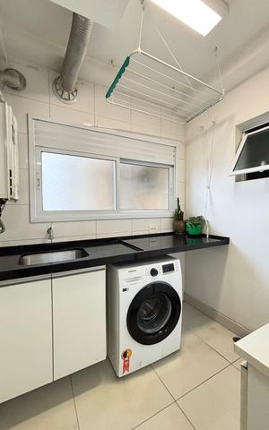 Apartamento à venda com 156m², 3 quartos e 3 vagas Apartamento à venda com 156m², 3 quartos e 3 vagasÁrea de Serviço