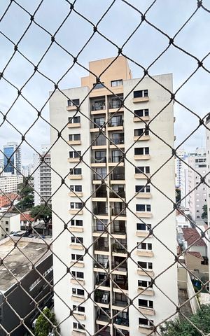 Apartamento à venda com 156m², 3 quartos e 3 vagas Apartamento à venda com 156m², 3 quartos e 3 vagasVista