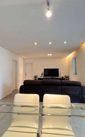Apartamento à venda com 156m², 3 quartos e 3 vagas Apartamento à venda com 156m², 3 quartos e 3 vagasSala
