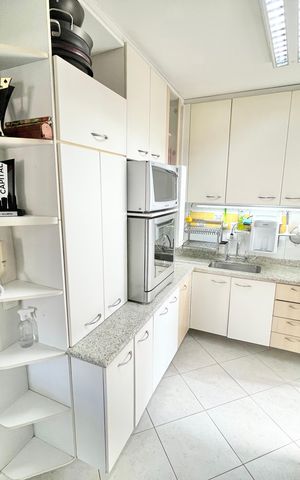 Apartamento à venda com 87m², 3 quartos e 2 vagas Apartamento à venda com 87m², 3 quartos e 2 vagasCozinha