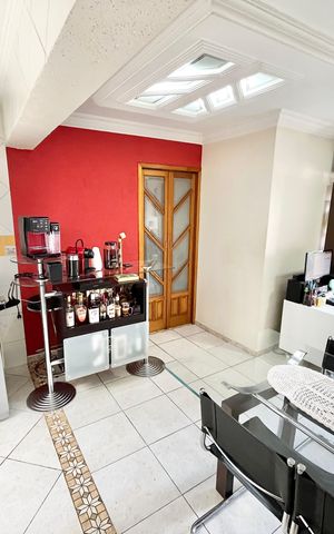 Apartamento à venda com 87m², 3 quartos e 2 vagas Apartamento à venda com 87m², 3 quartos e 2 vagasSalaSala