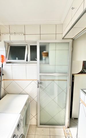Apartamento à venda com 87m², 3 quartos e 2 vagas Apartamento à venda com 87m², 3 quartos e 2 vagasÁrea de Serviço